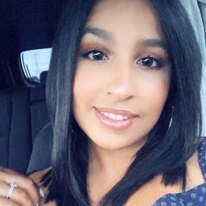 Meet your Posher, Jeannette